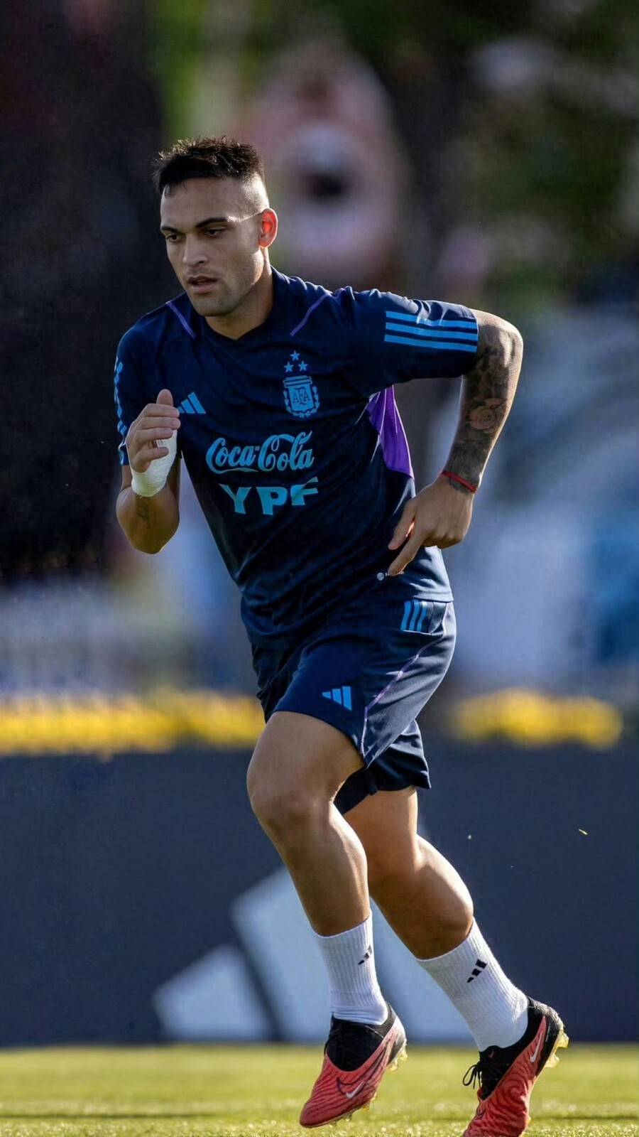 国米队长200胜纪实，勤奋忠诚铸辉煌，梅阿查永恒新丰碑