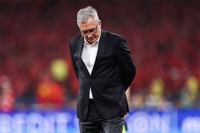 轮到国足“争四”了！应请教祖师爷阿森纳，邀温格出山对付印尼