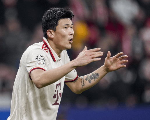 再见拜仁，甩卖5000万铁卫，积攒弹药，与曼城皇马PK1.5亿中场