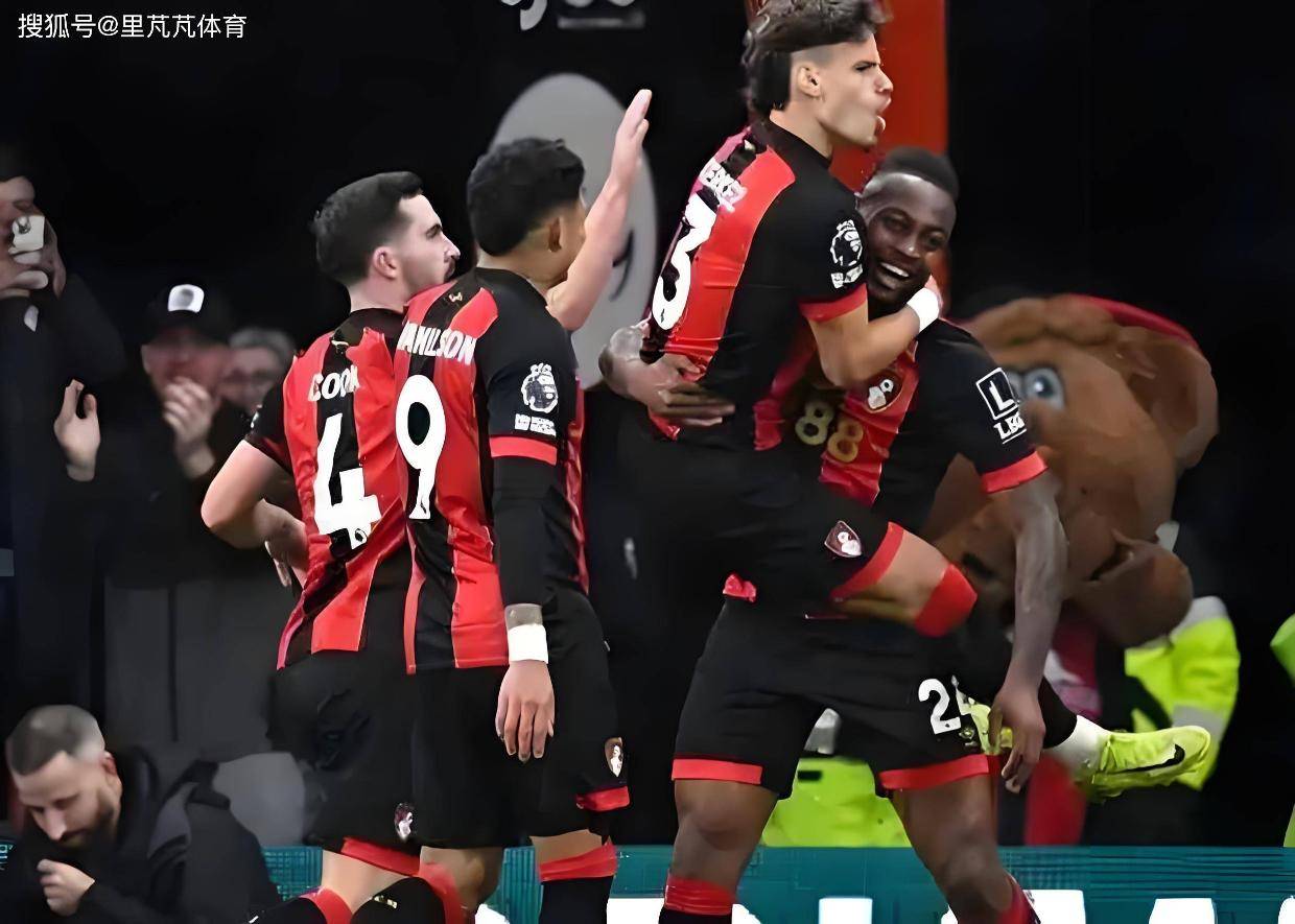 利物浦夺冠获重磅支持，斯洛特即将“大干一票”，挖空伯恩茅斯？